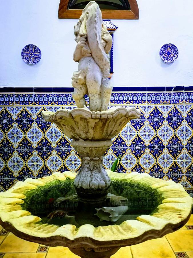Virgen De La Luz * Séville